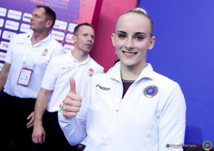 podium wag aa ph simone ferraro sfa07644